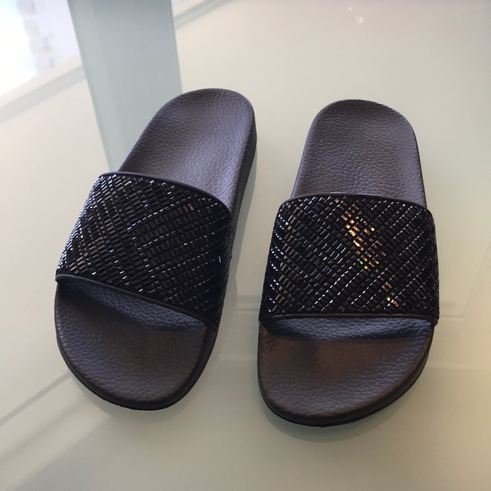 ferragamo flip flops